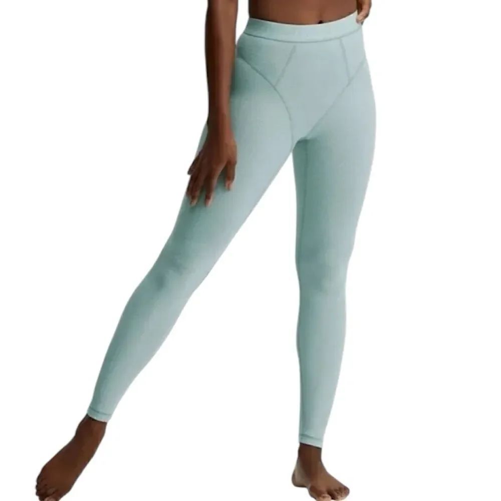 Fabletics Waffle High-Waisted Legging silver mist size large